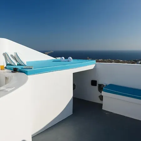 The Luna Caverns Apartment Fira (Santorini)