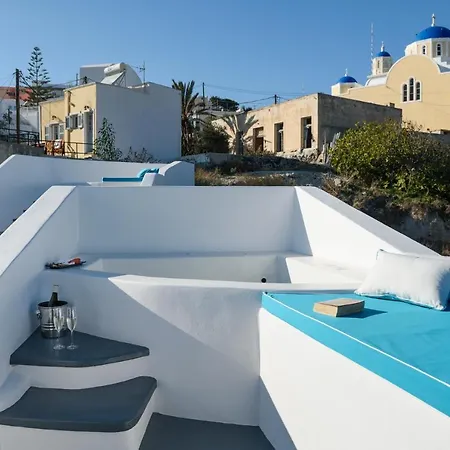 The Luna Caverns Apartment Fira (Santorini)